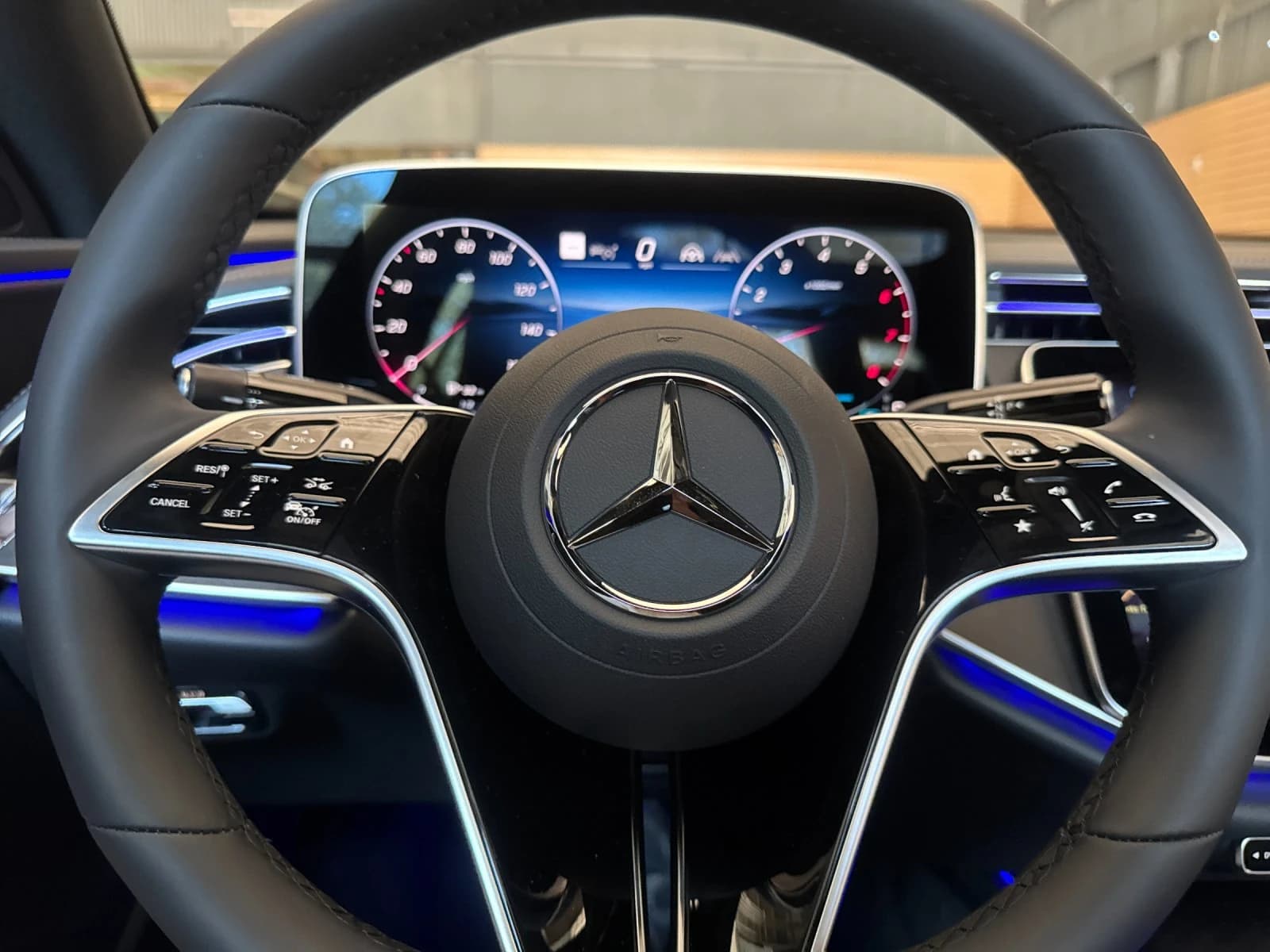 Mercedes-Benz E-Class E 450 4MATIC Sedan 2026 — side view