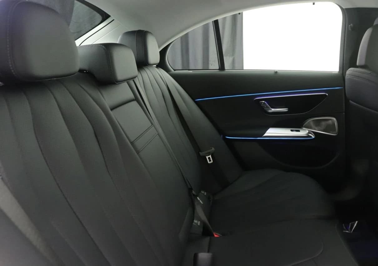 Mercedes-Benz E-Class E 450 4MATIC Sedan 2026 — side view