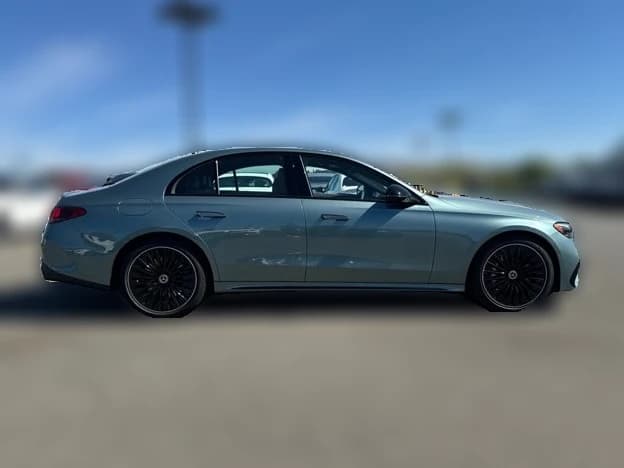 Mercedes-Benz E-Class E 450 4MATIC Sedan 2027 — side view