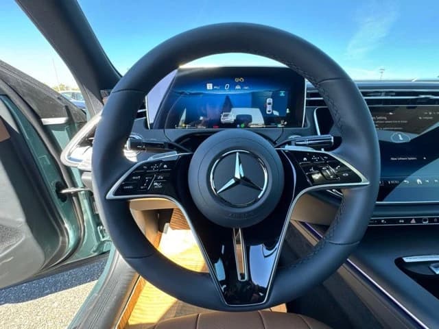 Mercedes-Benz E-Class E 450 4MATIC Sedan 2027 — side view