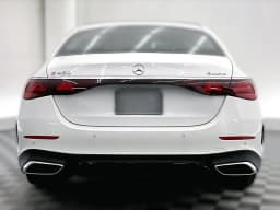 Mercedes-Benz E-Class E 450 4MATIC Sedan 2026 — side view