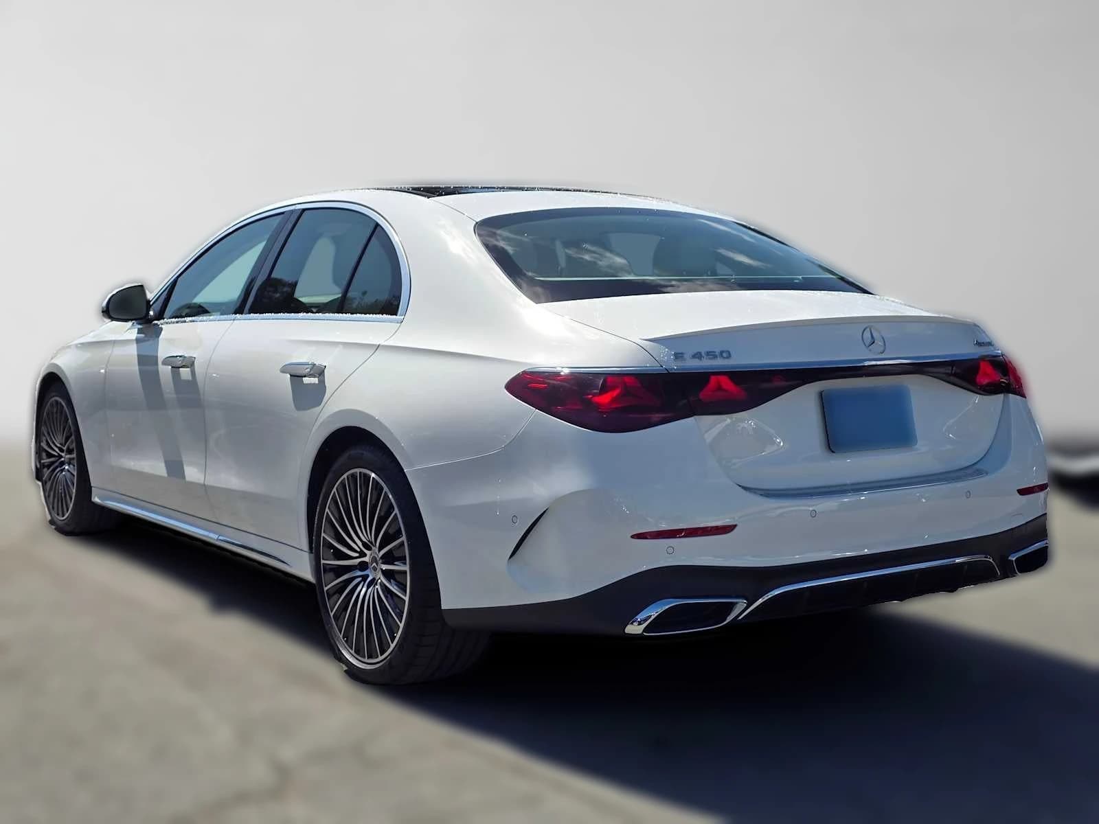 Mercedes-Benz E-Class E 450 4MATIC Sedan 2026 — side view
