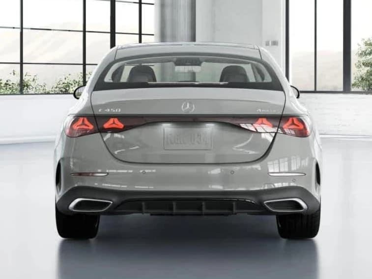 Mercedes-Benz E-Class E 450 4MATIC Sedan 2027 — side view