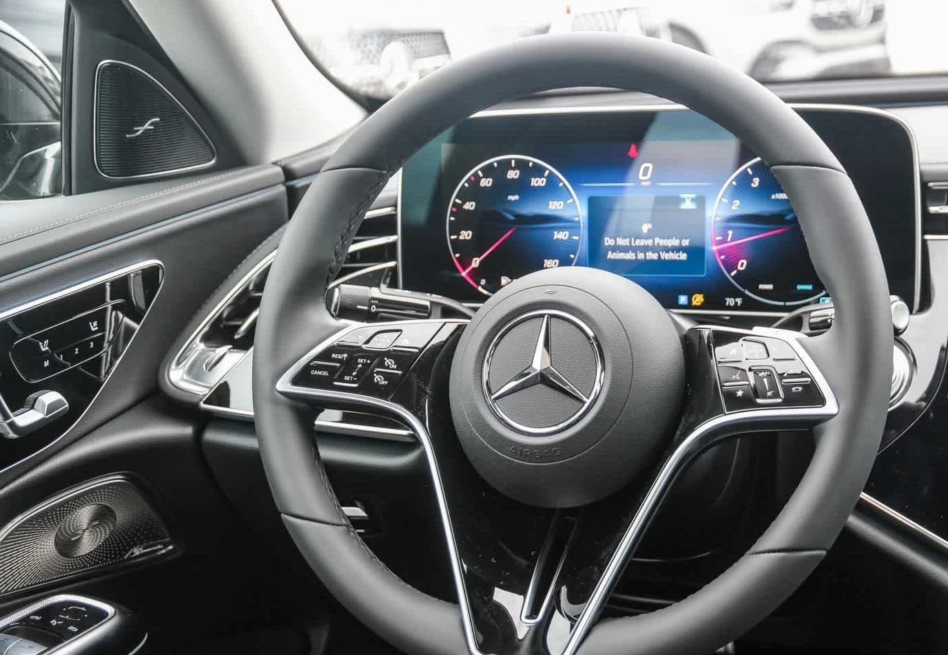 Mercedes-Benz E-Class E 450 4MATIC Sedan 2026 — side view