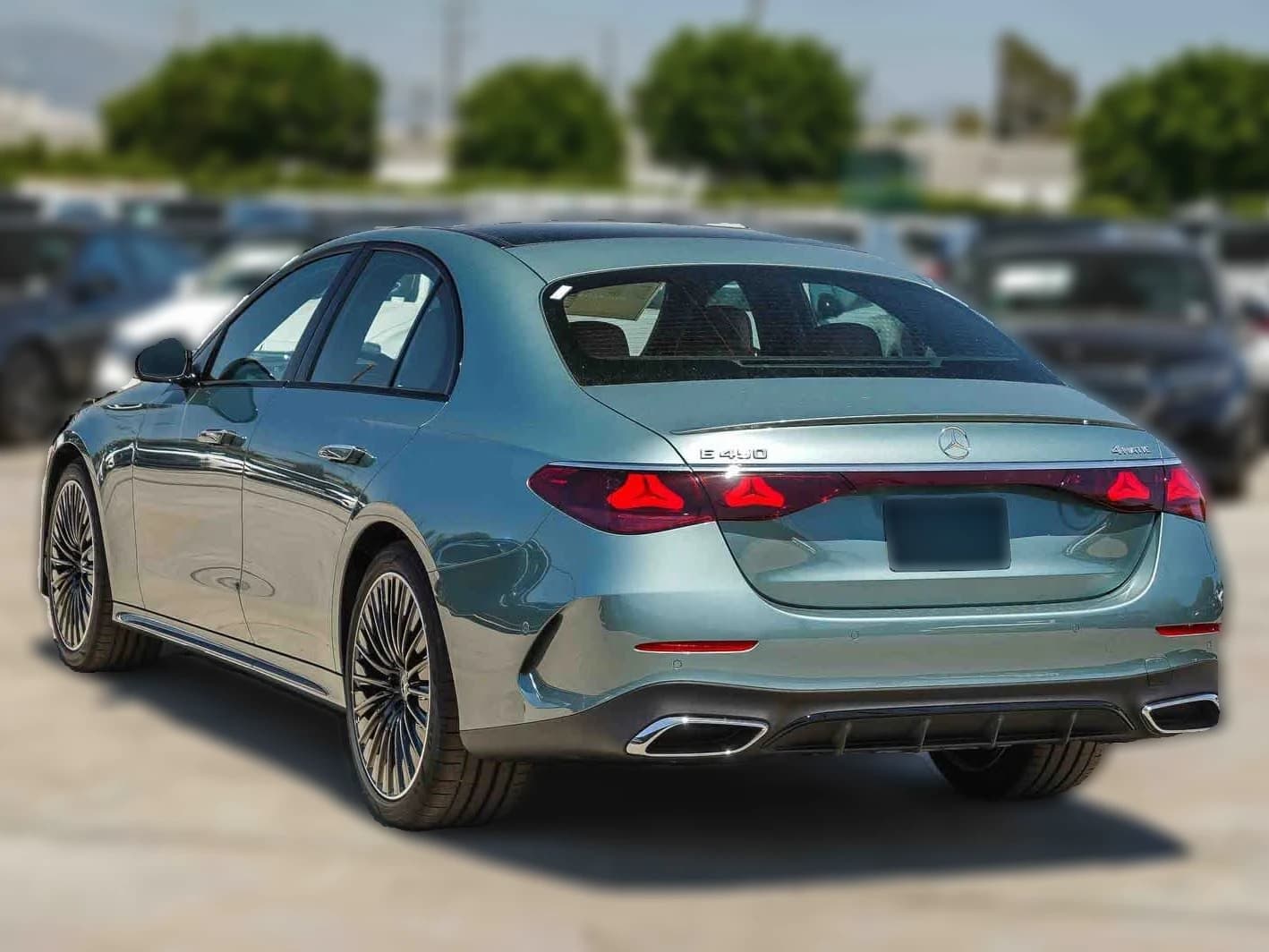 Mercedes-Benz E-Class E 450 4MATIC Sedan 2026 — side view