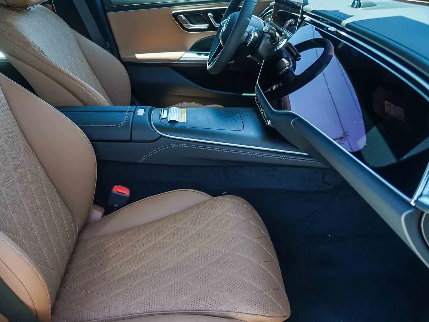 Mercedes-Benz E-Class E 450 4MATIC Sedan 2026 — side view