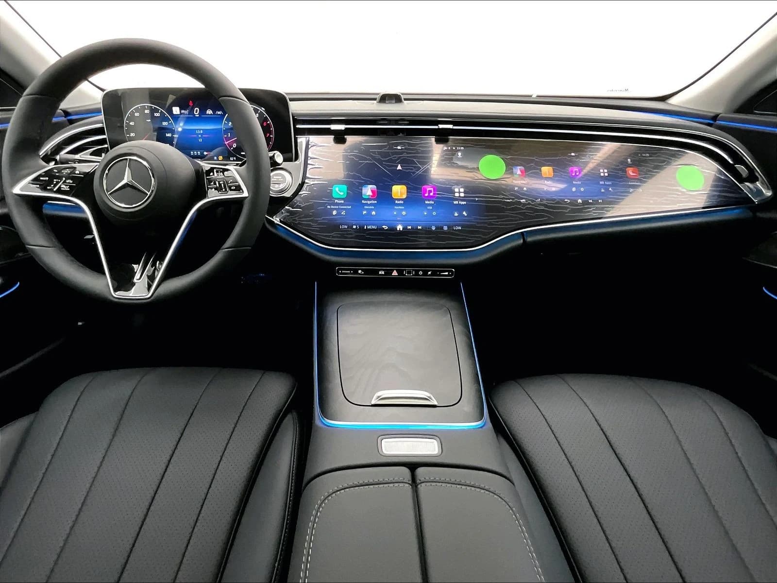 Mercedes-Benz E-Class E 450 4MATIC Sedan 2026 — side view