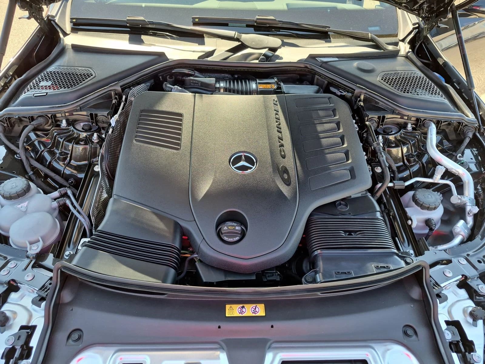 Mercedes-Benz E-Class E 450 4MATIC Sedan 2027 — side view