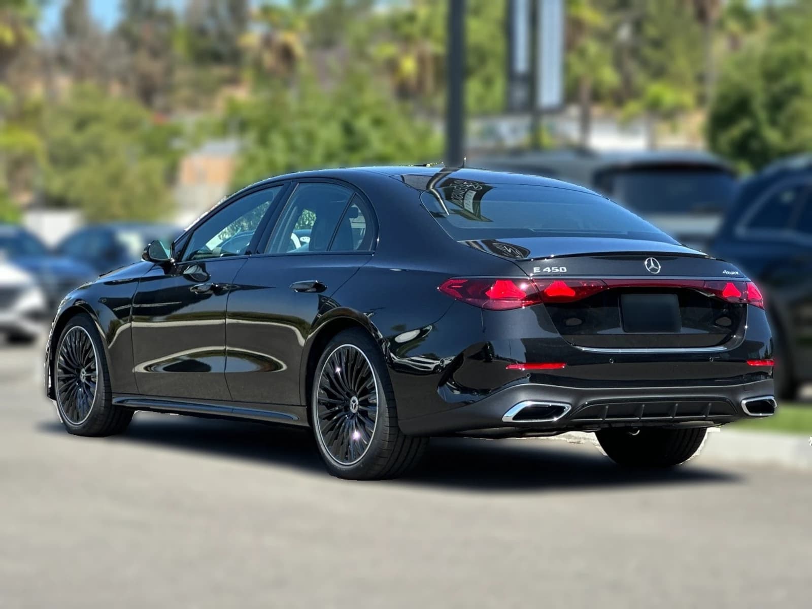 Mercedes-Benz E-Class E 450 4MATIC Sedan 2027 — side view