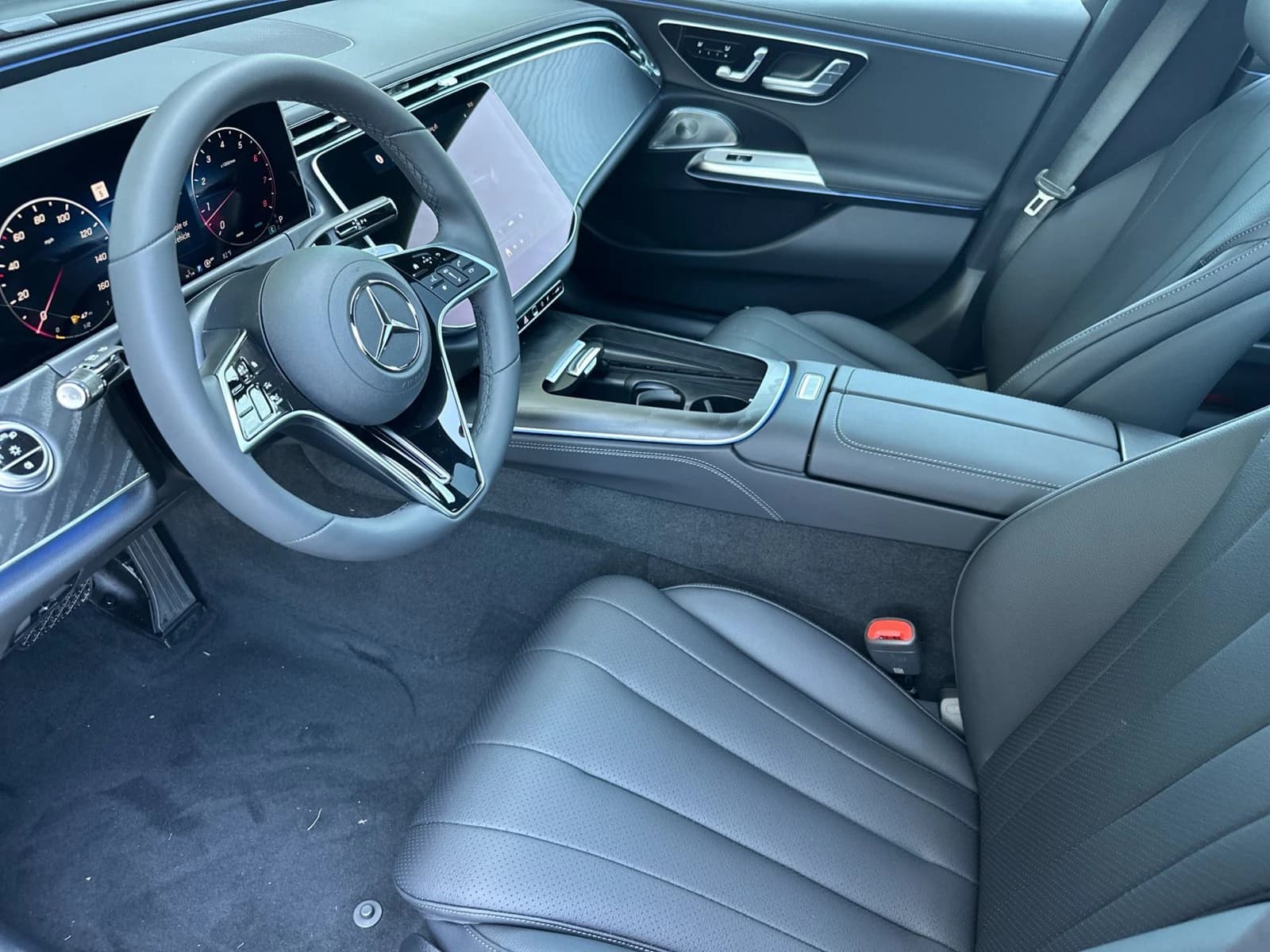 Mercedes-Benz E-Class E 450 4MATIC Sedan 2027 — side view