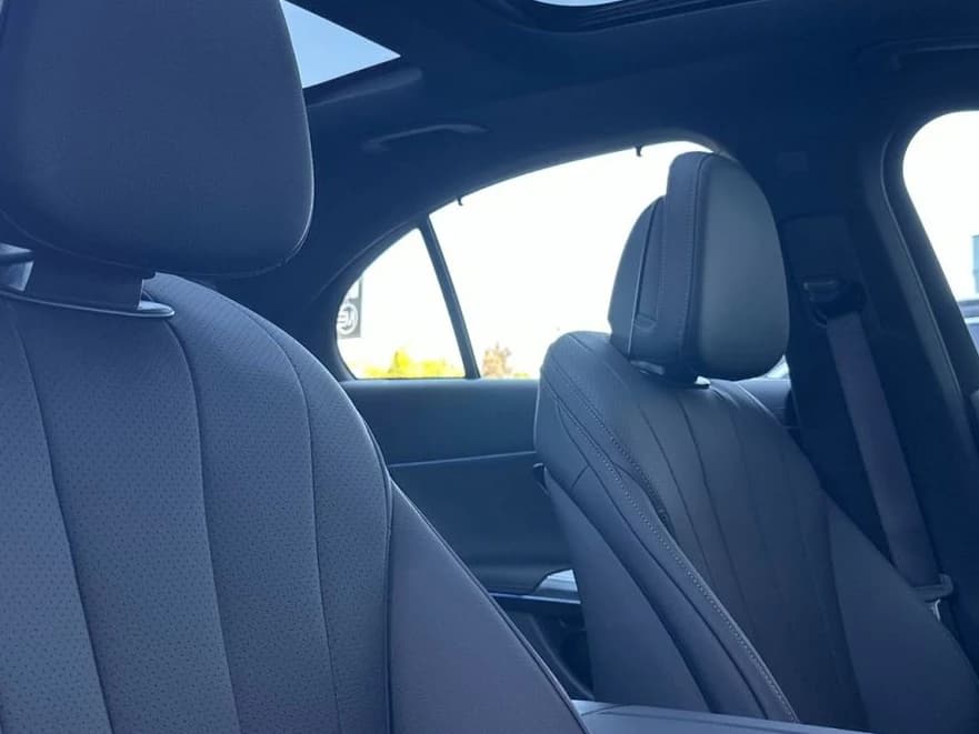 Mercedes-Benz E-Class E 450 4MATIC Sedan 2027 — side view