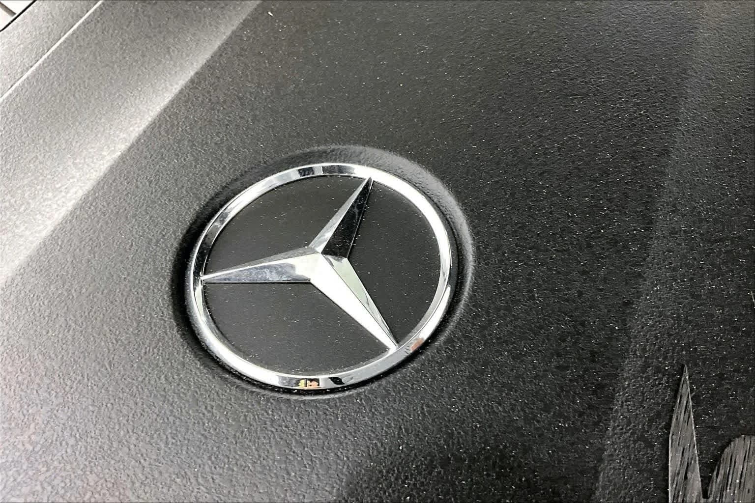 Mercedes-Benz E-Class E 450 4MATIC Sedan 2026 — side view