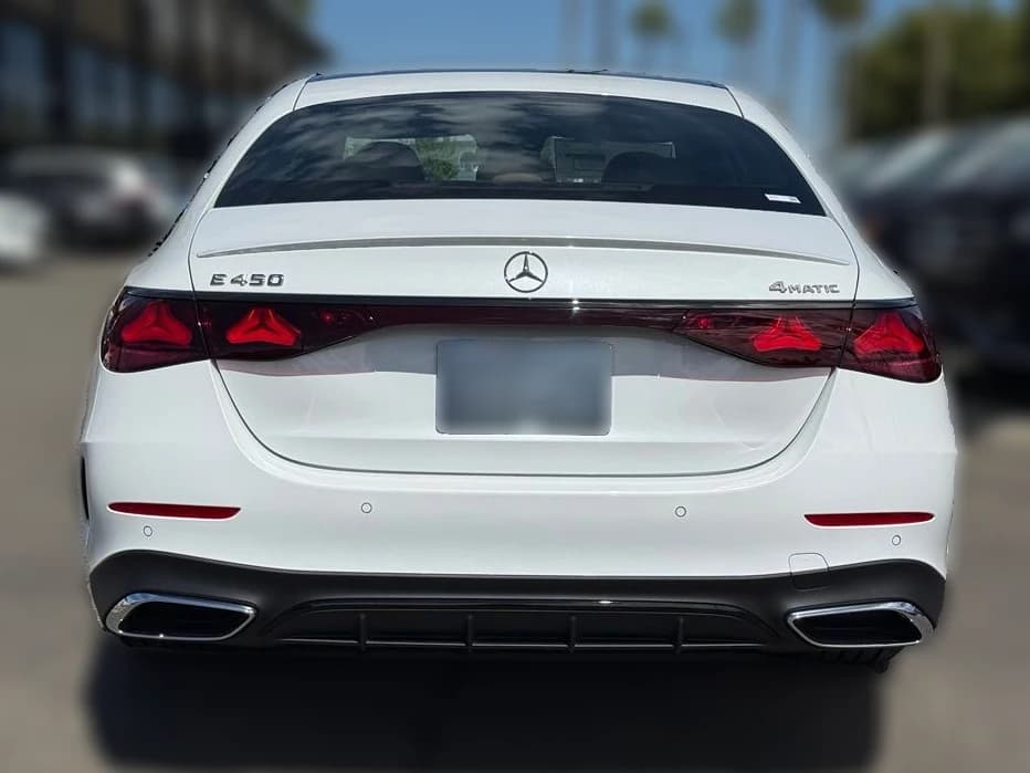 Mercedes-Benz E-Class E 450 4MATIC Sedan 2027 — side view