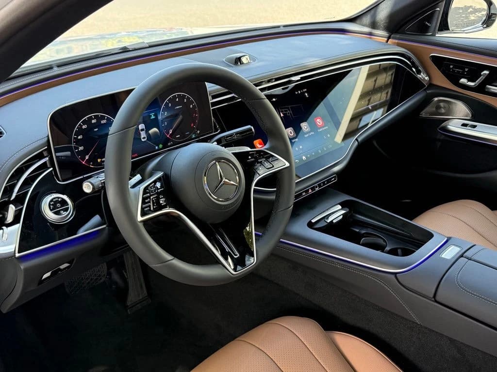 Mercedes-Benz E-Class E 450 4MATIC Sedan 2027 — side view
