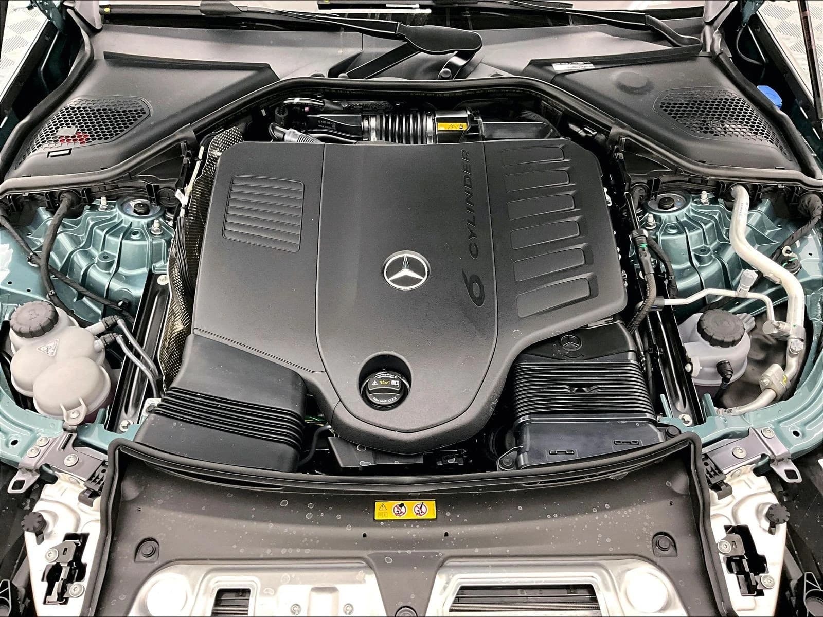 Mercedes-Benz E-Class E 450 4MATIC Sedan 2027 — side view