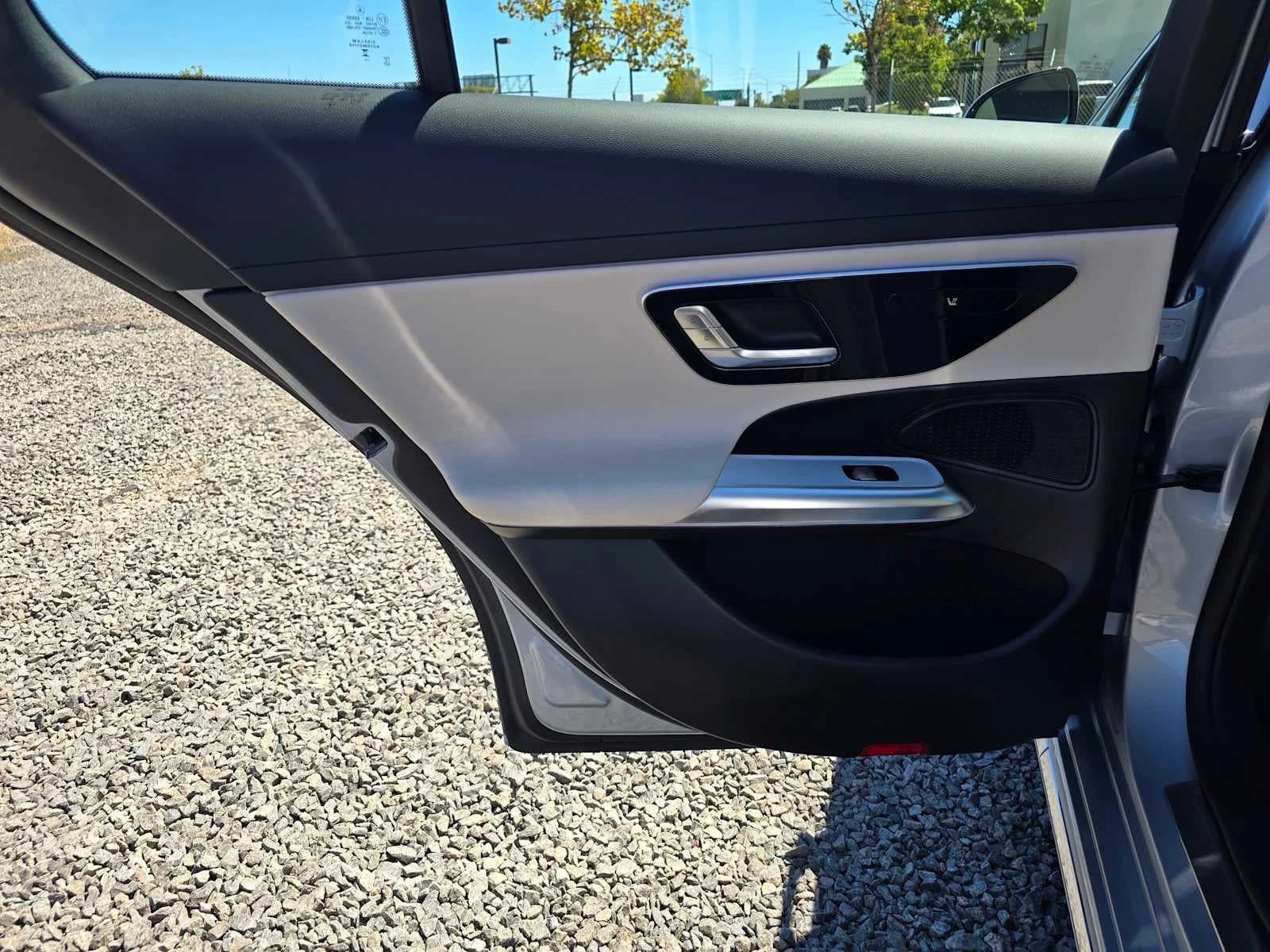 Mercedes-Benz E-Class E 450 4MATIC Sedan 2026 — side view