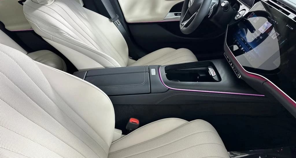 Mercedes-Benz E-Class E 450 4MATIC Sedan 2026 — side view