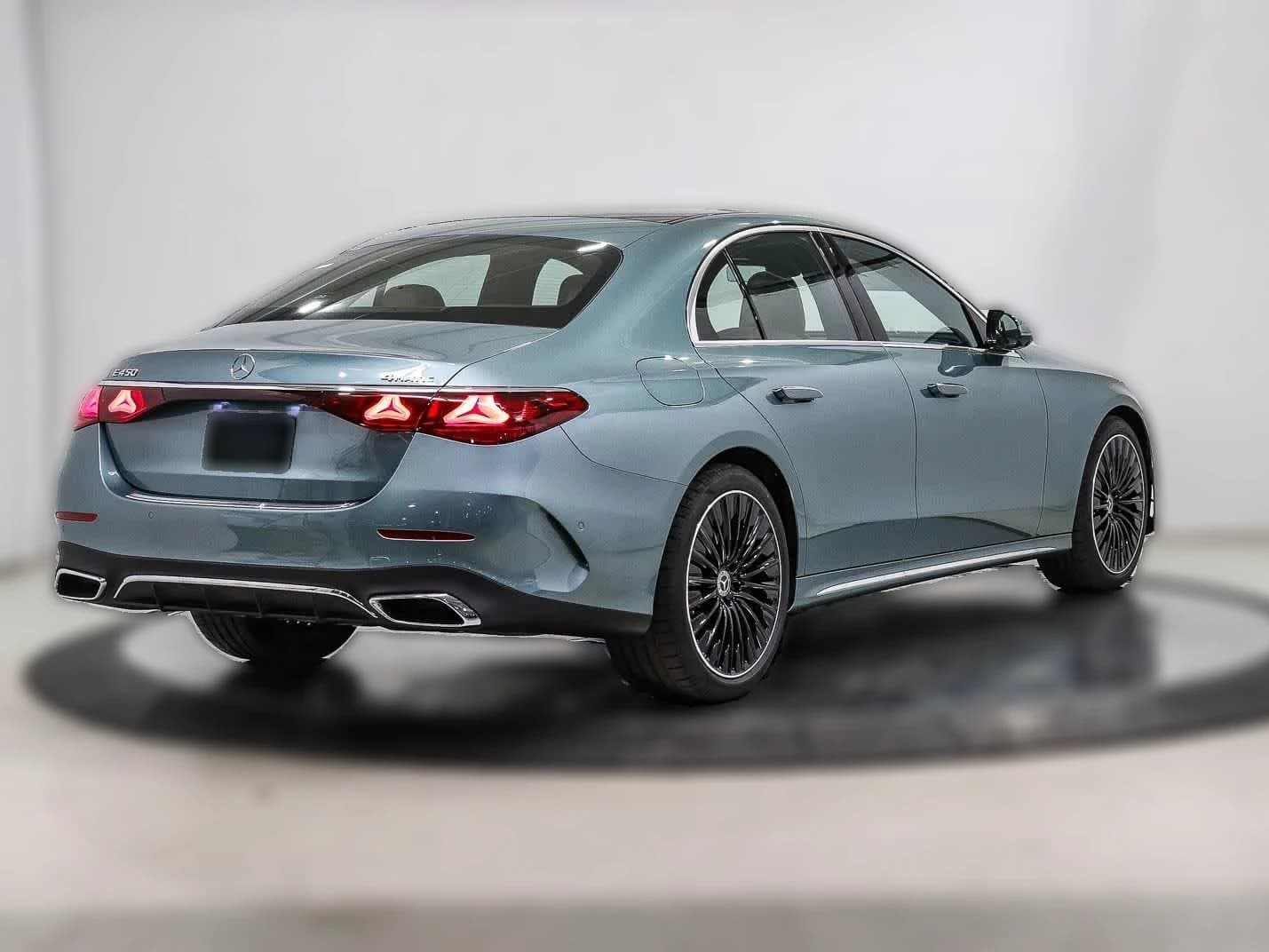 Mercedes-Benz E-Class E 450 4MATIC Sedan 2027 — side view