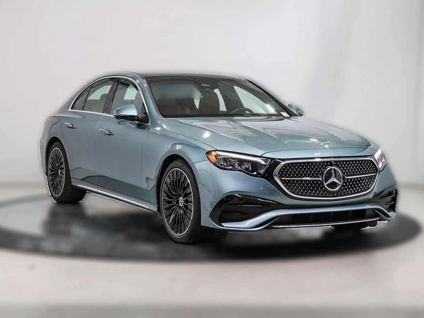 Mercedes-Benz E-Class E 450 4MATIC Sedan 2027 — side view