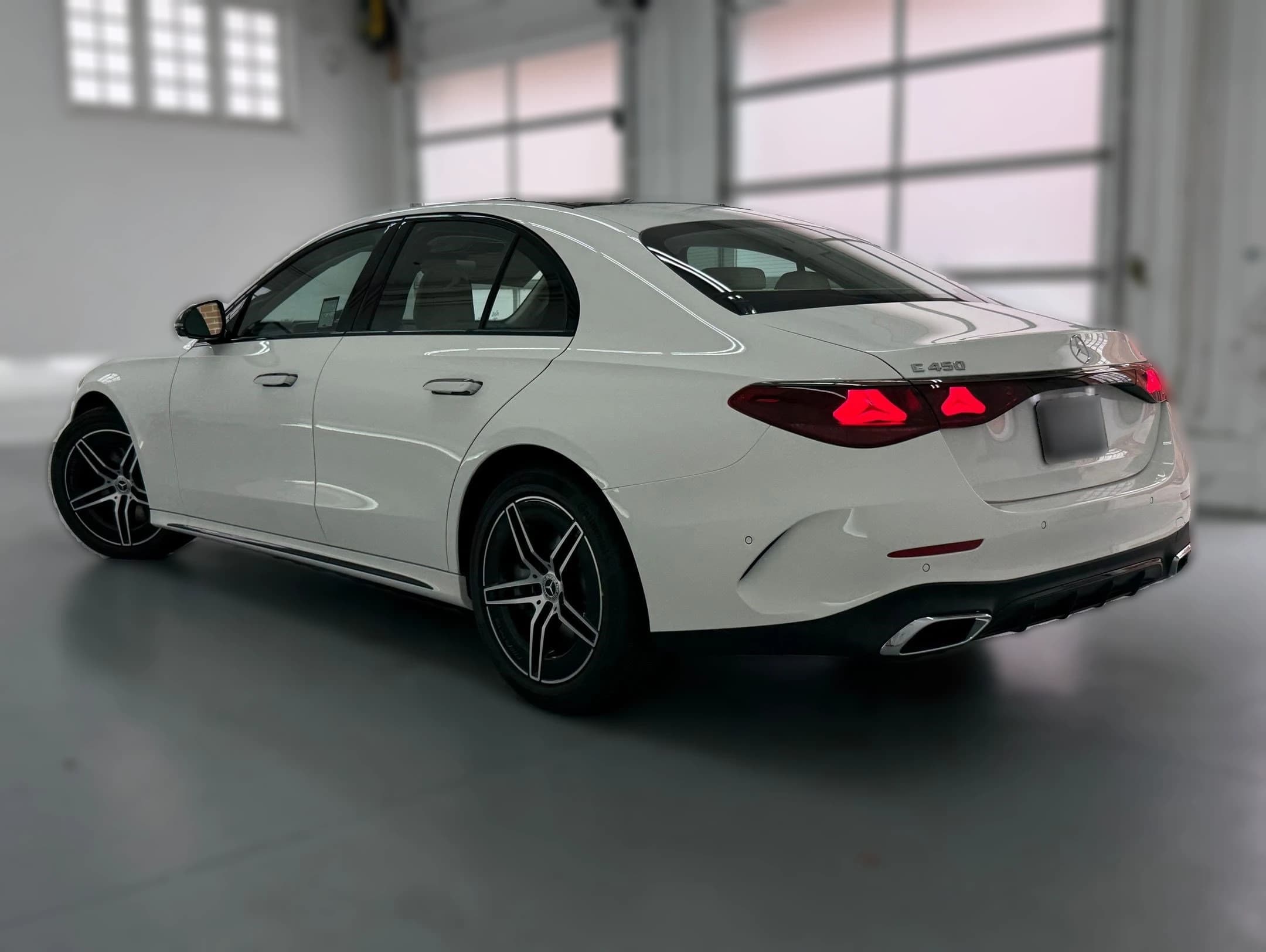 Mercedes-Benz E-Class E 450 4MATIC Sedan 2027 — side view