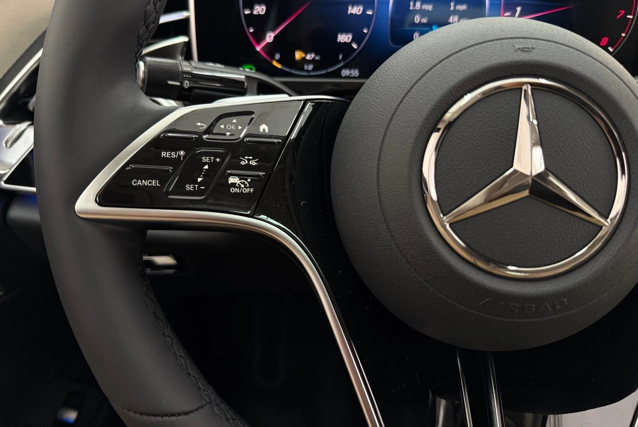 Mercedes-Benz E-Class E 450 4MATIC Sedan 2027 — side view