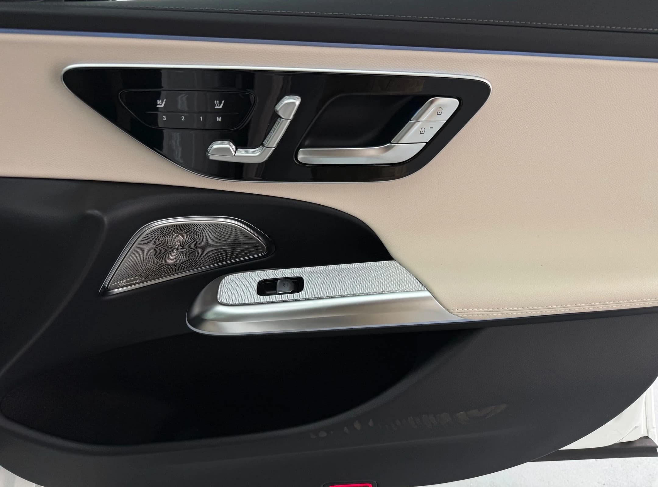Mercedes-Benz E-Class E 450 4MATIC Sedan 2027 — side view