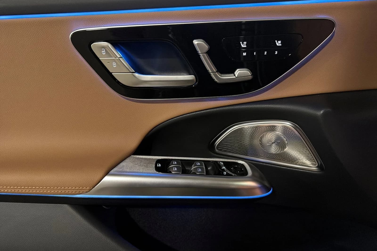 Mercedes-Benz E-Class E 450 4MATIC Sedan 2027 — side view