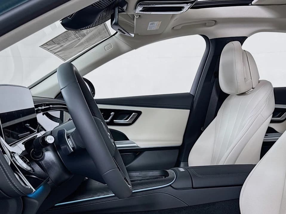 Mercedes-Benz E-Class E 450 4MATIC Sedan 2026 — side view