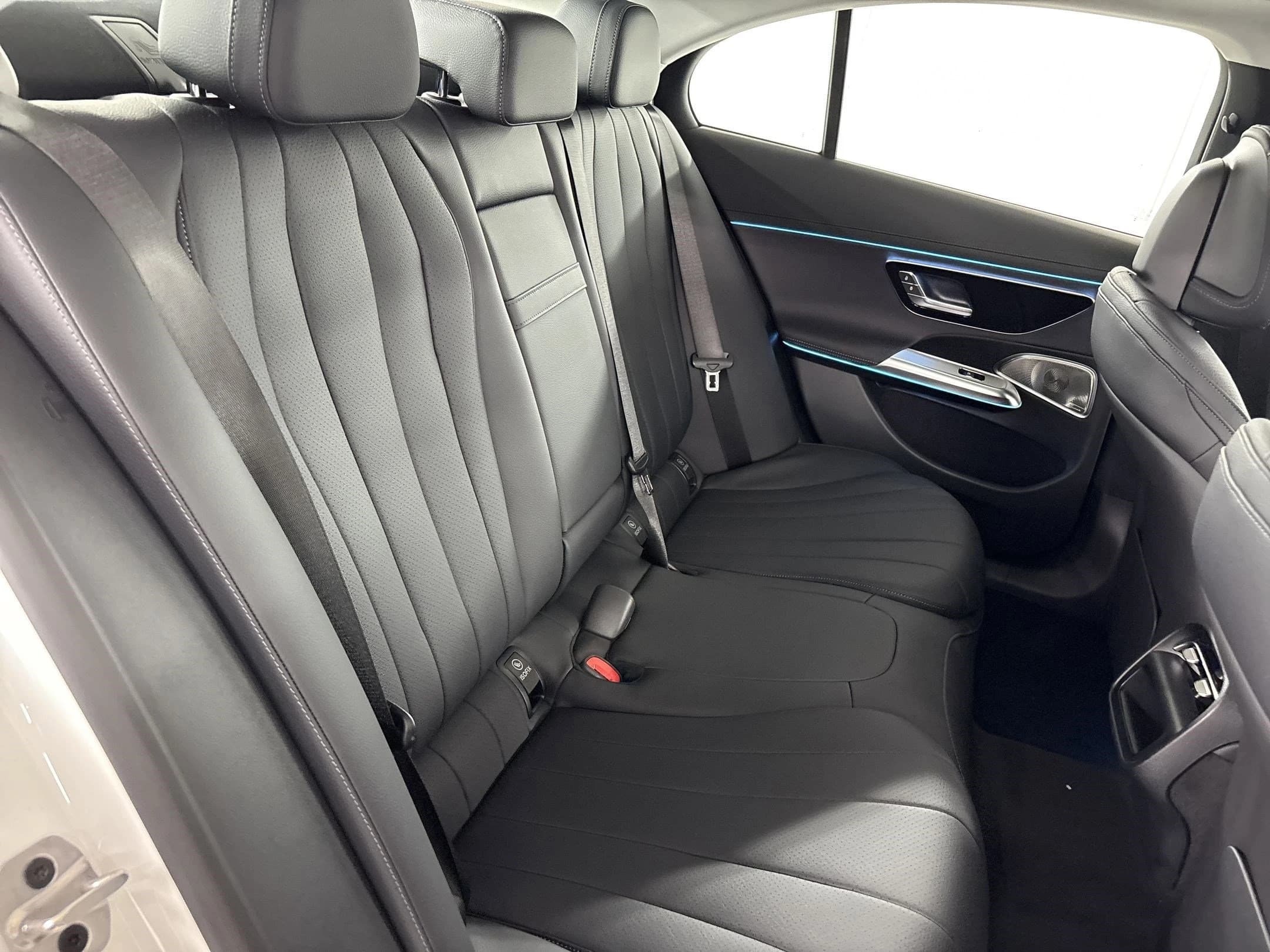 Mercedes-Benz E-Class E 450 4MATIC Sedan 2026 — side view