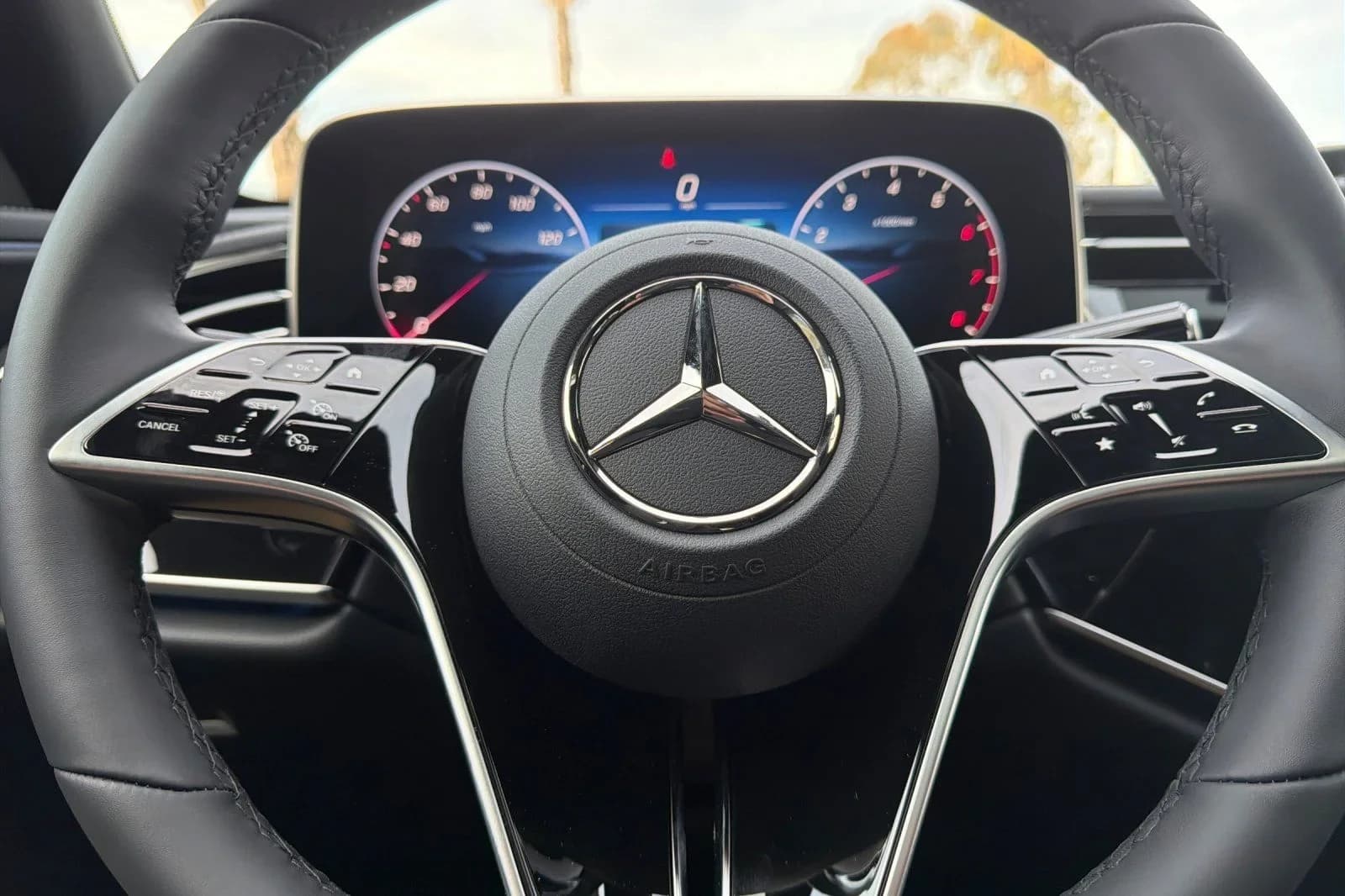 Mercedes-Benz E-Class E 450 4MATIC Sedan 2026 — side view