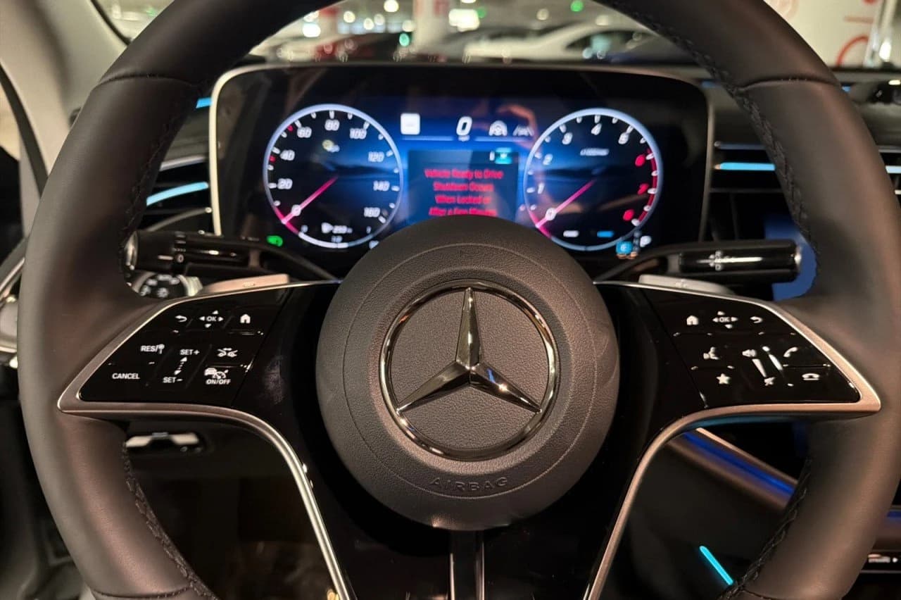 Mercedes-Benz E-Class E 450 4MATIC Sedan 2027 — side view