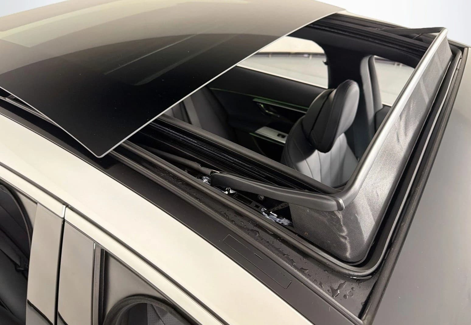 Mercedes-Benz E-Class E 450 4MATIC Sedan 2027 — side view
