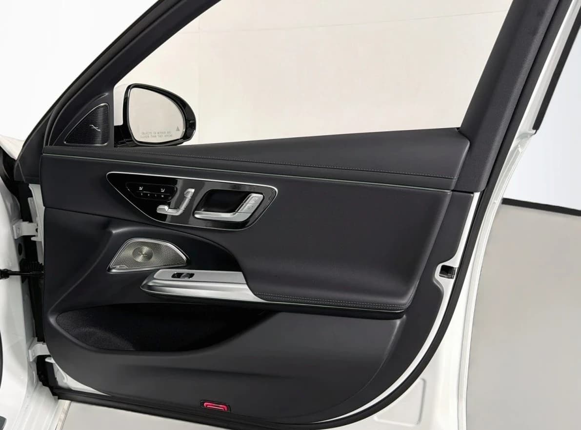 Mercedes-Benz E-Class E 450 4MATIC Sedan 2027 — side view