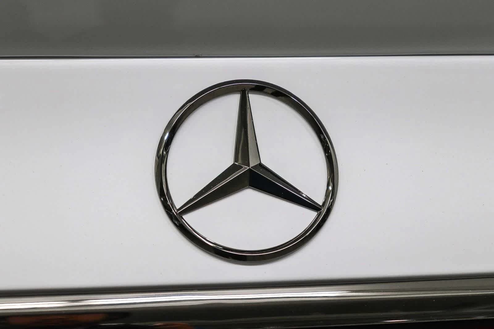 Mercedes-Benz E-Class AMG E 53 Hybrid Sedan 2027 — side view