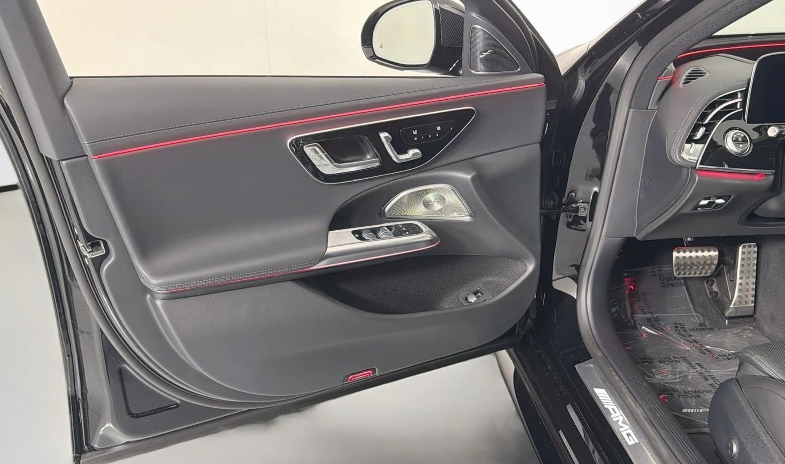 Mercedes-Benz E-Class AMG E 53 E 4MATIC+ Wagon 2026 — side view