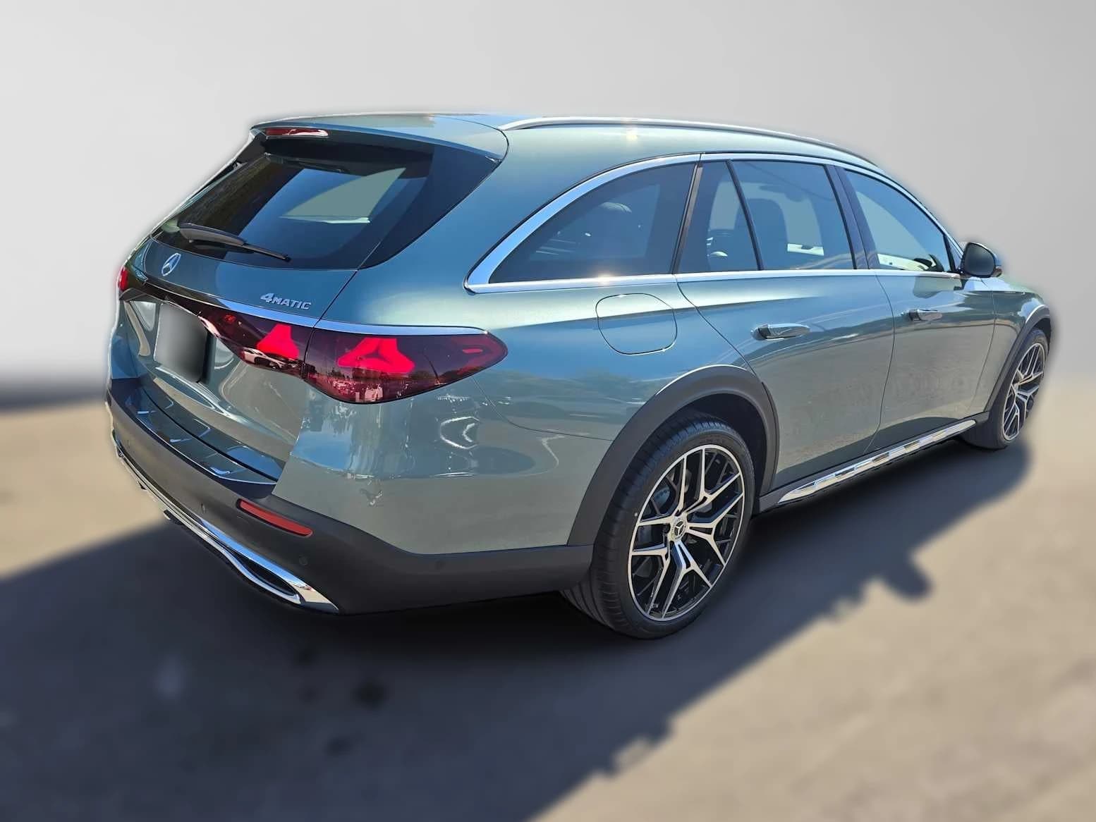 Mercedes-Benz E-Class E 450 4MATIC All-Terrain Wagon 2027 — side view
