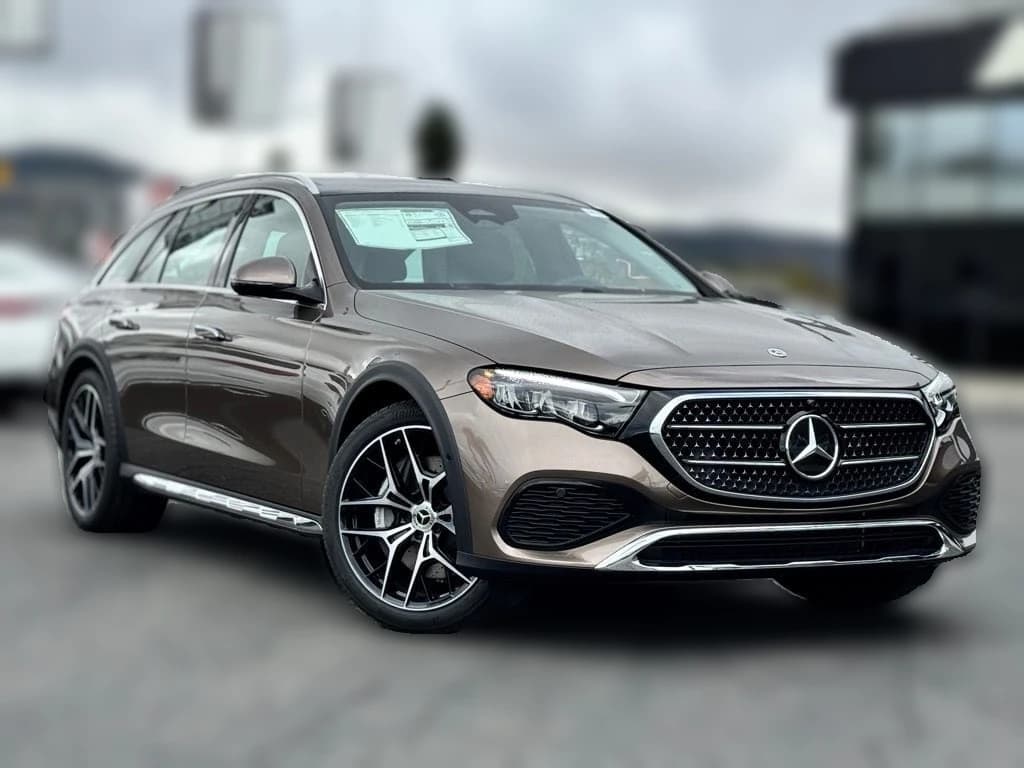 Mercedes-Benz E-Class E 450 4MATIC All-Terrain Wagon 2025 — side view