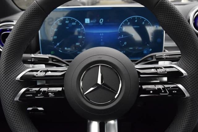 Mercedes-Benz CLE CLE 300 4MATIC Coupe 2026 — side view