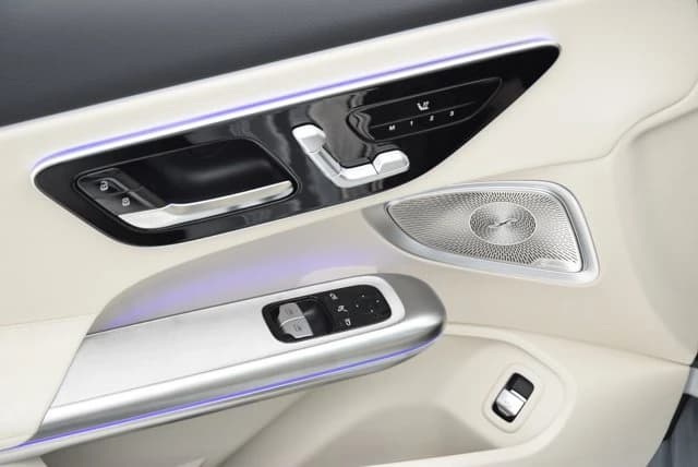 Mercedes-Benz CLE CLE 300 4MATIC Coupe 2026 — side view