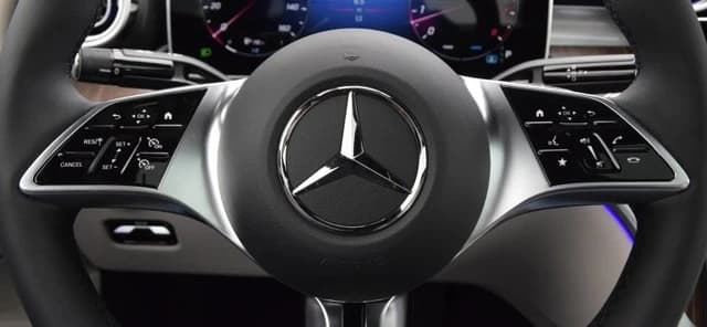 Mercedes-Benz CLE CLE 300 4MATIC Coupe 2026 — side view