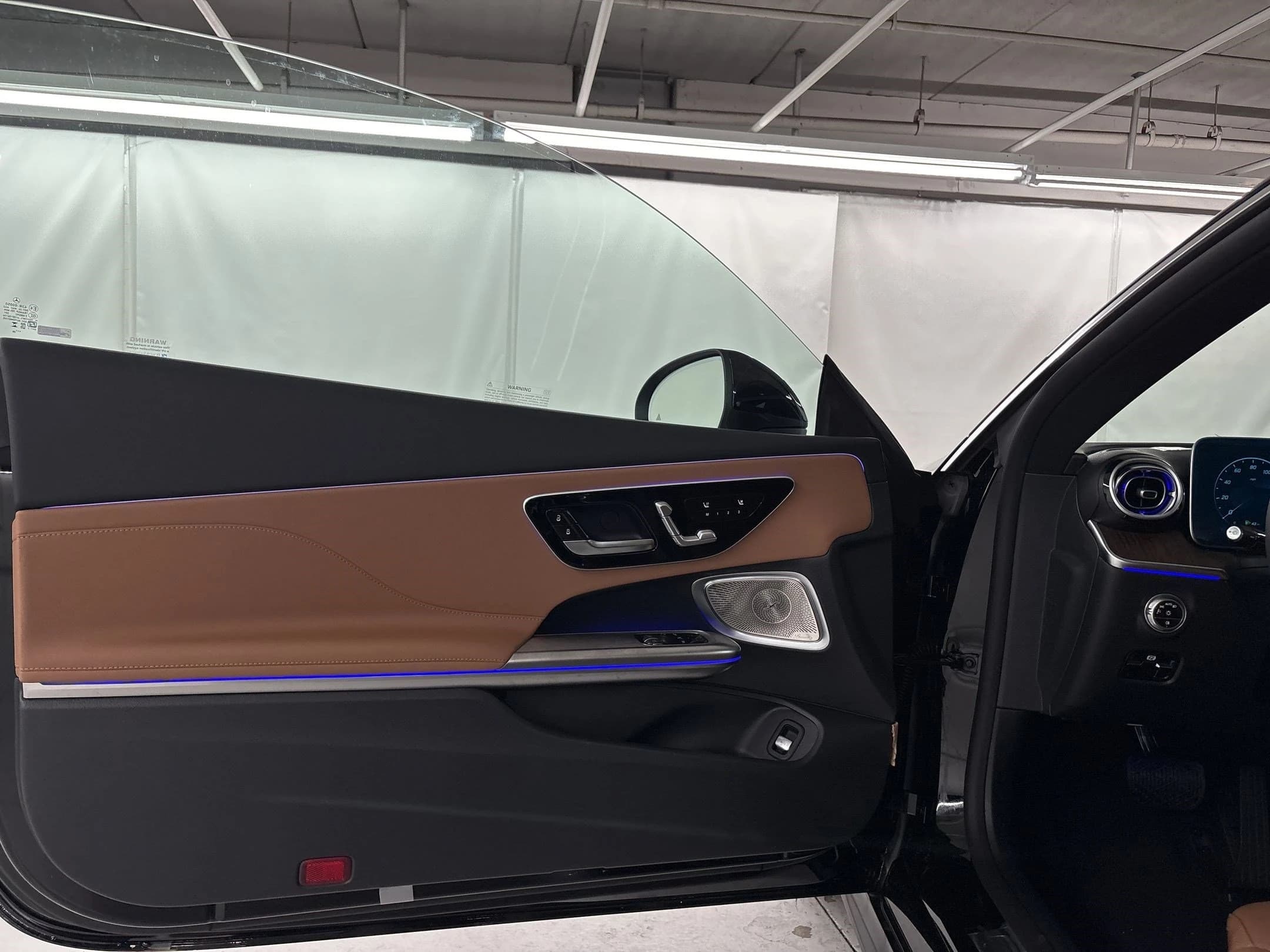 Mercedes-Benz CLE CLE 300 4MATIC Coupe 2026 — side view