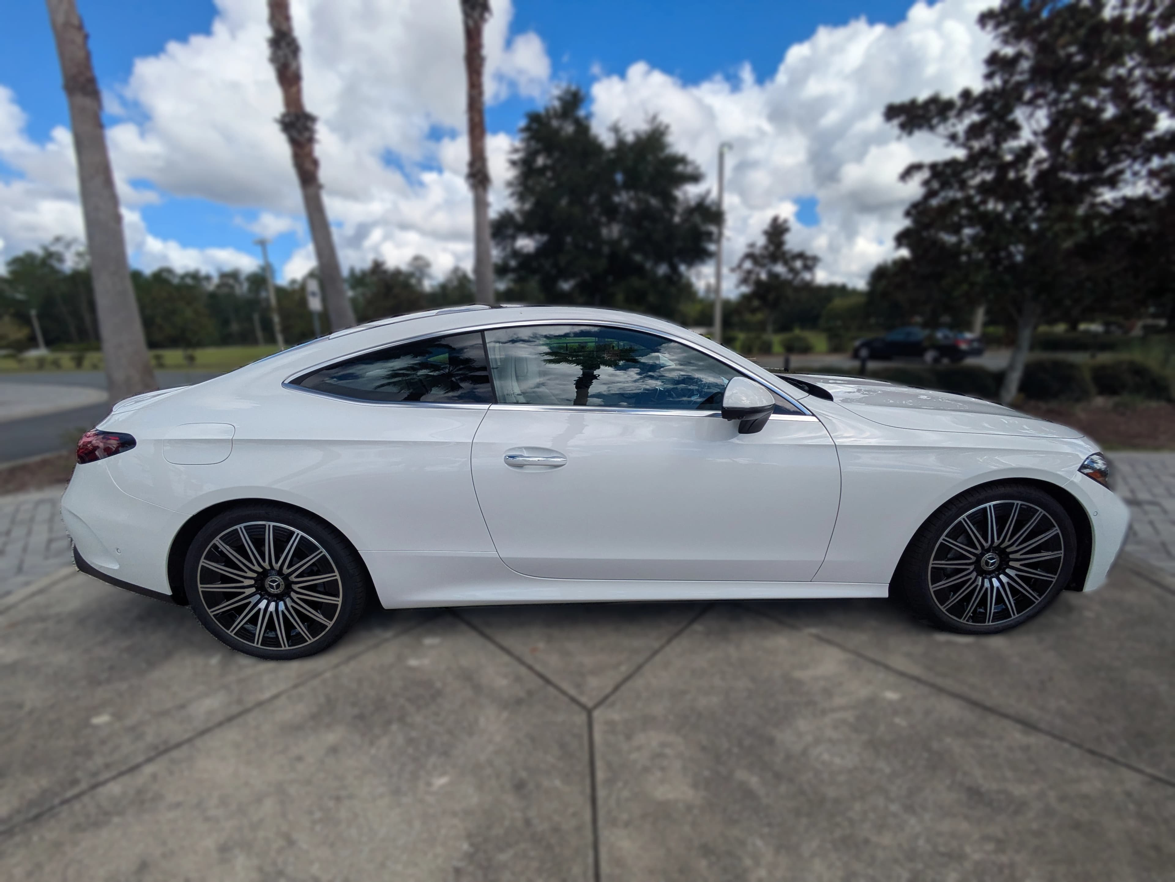 Mercedes-Benz CLE CLE 300 4MATIC Coupe 2027 — side view