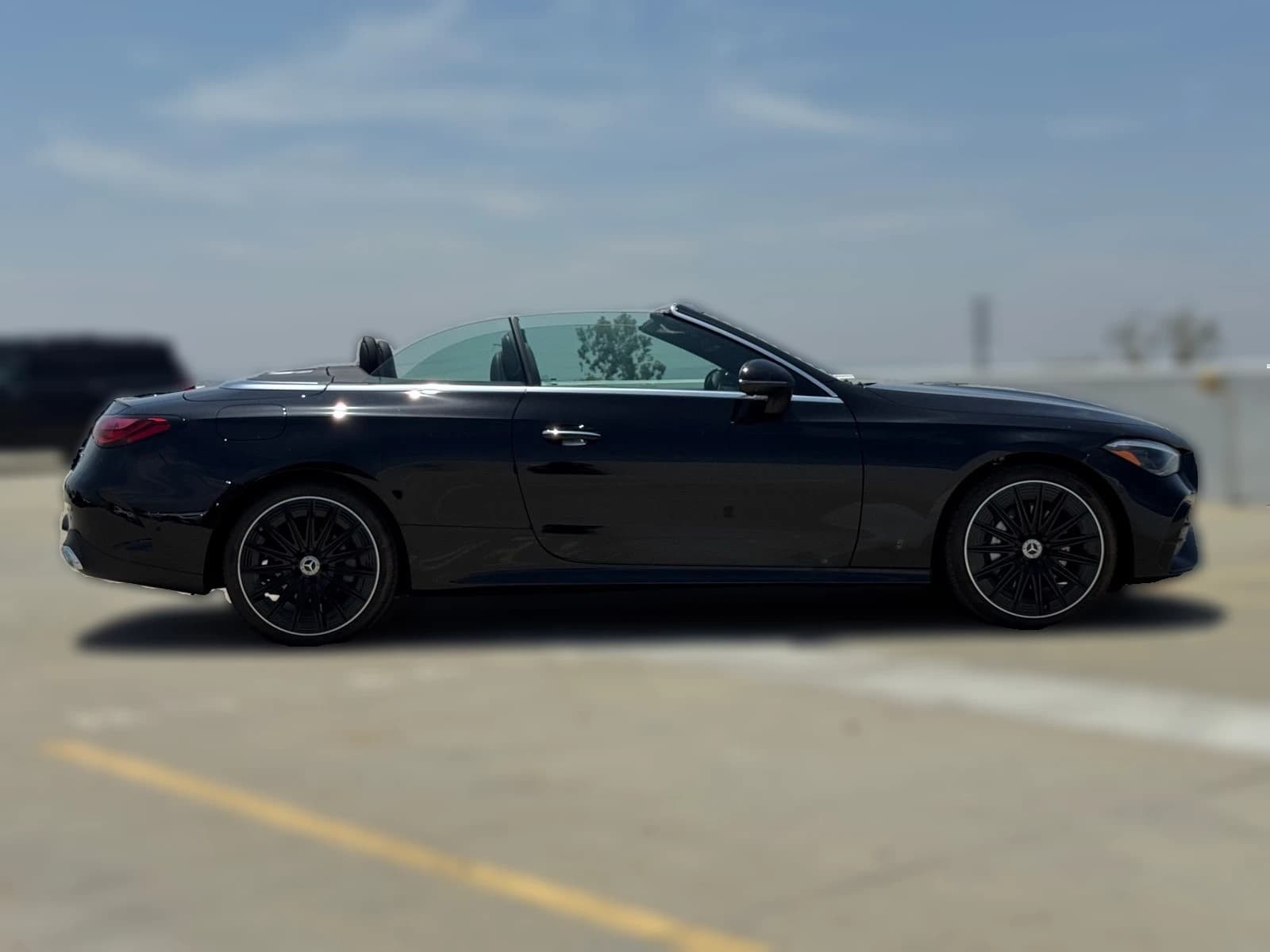 Mercedes-Benz CLE CLE 300 4MATIC Cabriolet 2026 — side view