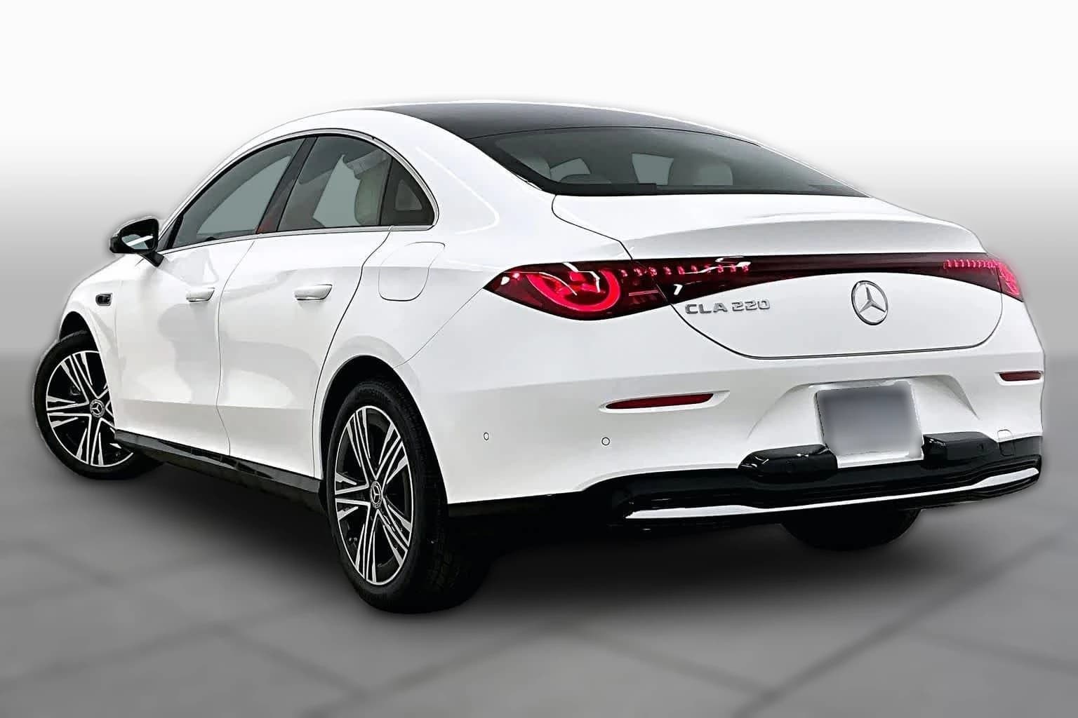 Mercedes-Benz CLA CLA 220 Hybrid FWD 2027 — side view