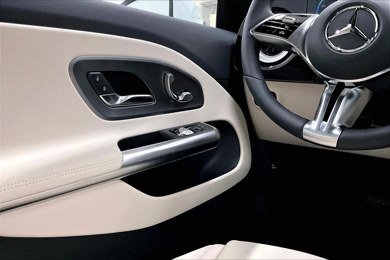Mercedes-Benz CLA CLA 220 Hybrid FWD 2027 — side view