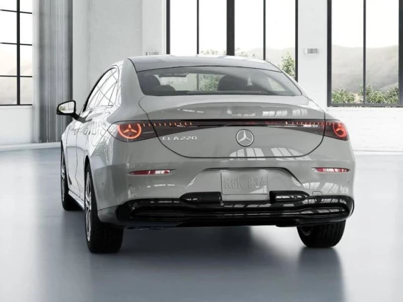 Mercedes-Benz CLA CLA 220 Hybrid FWD 2027 — side view