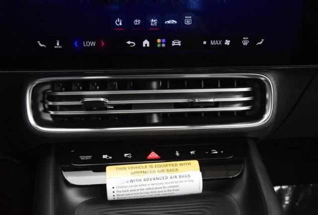 Mercedes-Benz CLA CLA 220 Hybrid FWD 2027 — side view