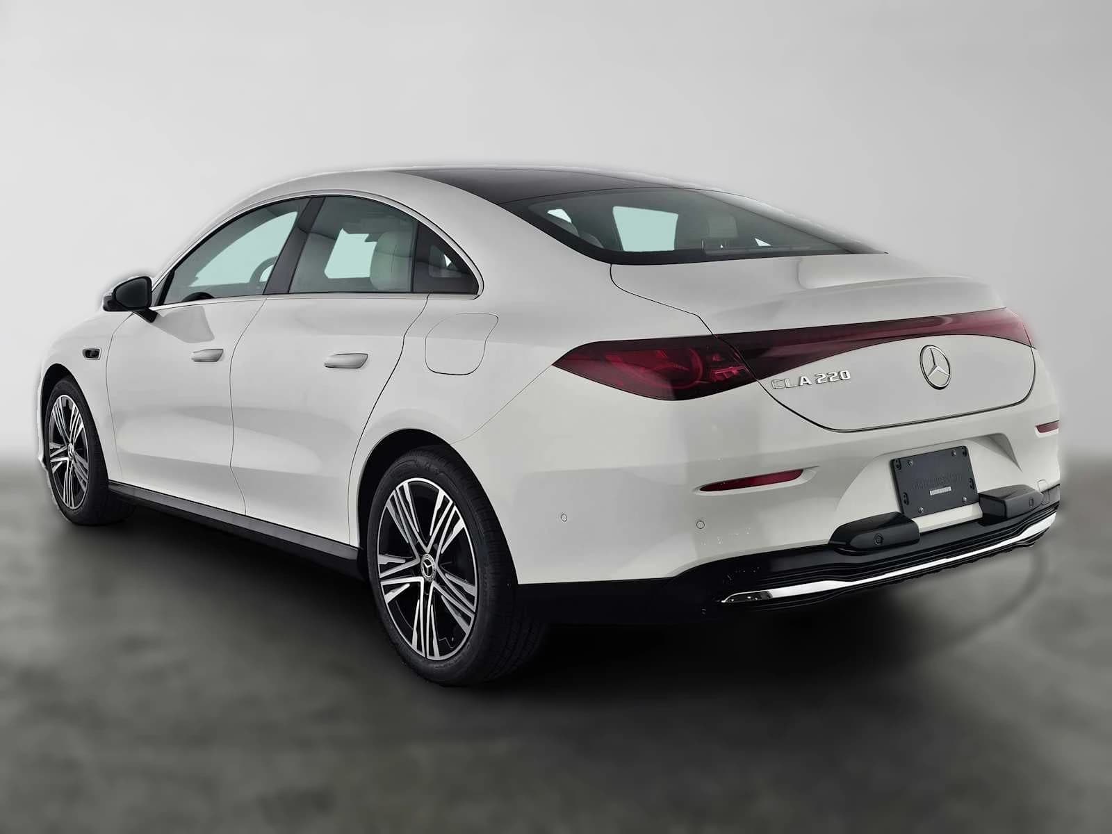Mercedes-Benz CLA CLA 220 Hybrid FWD 2027 — side view