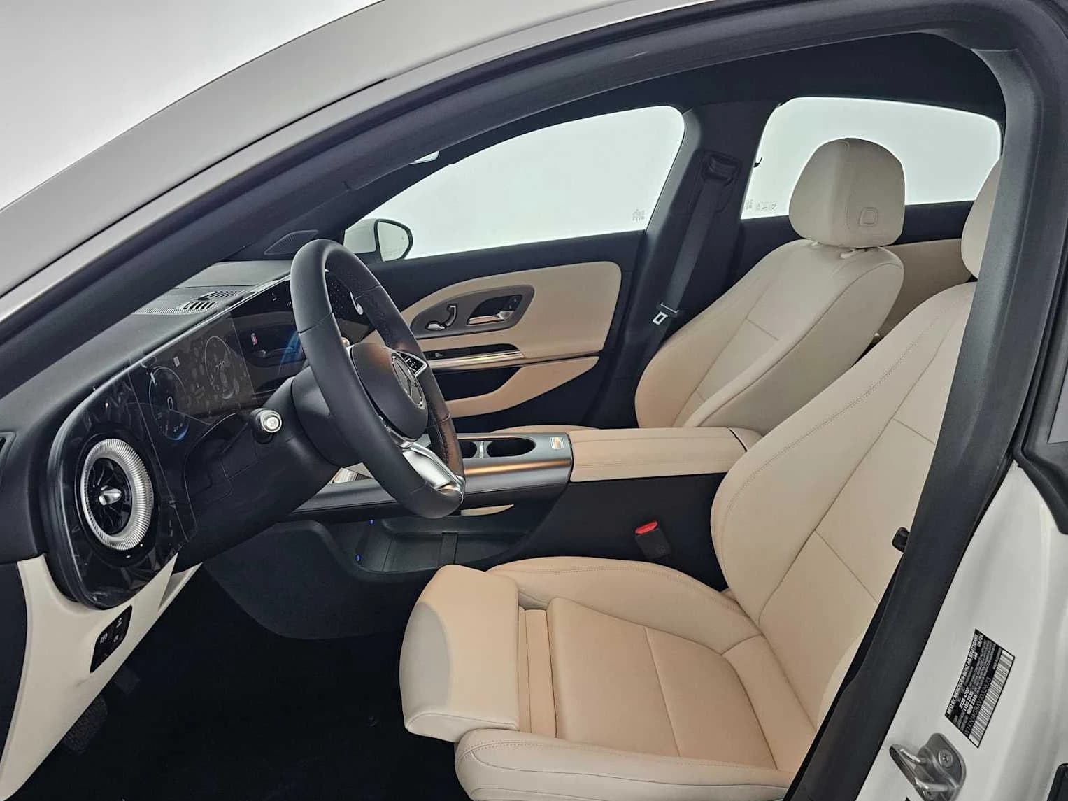 Mercedes-Benz CLA CLA 220 Hybrid FWD 2027 — side view