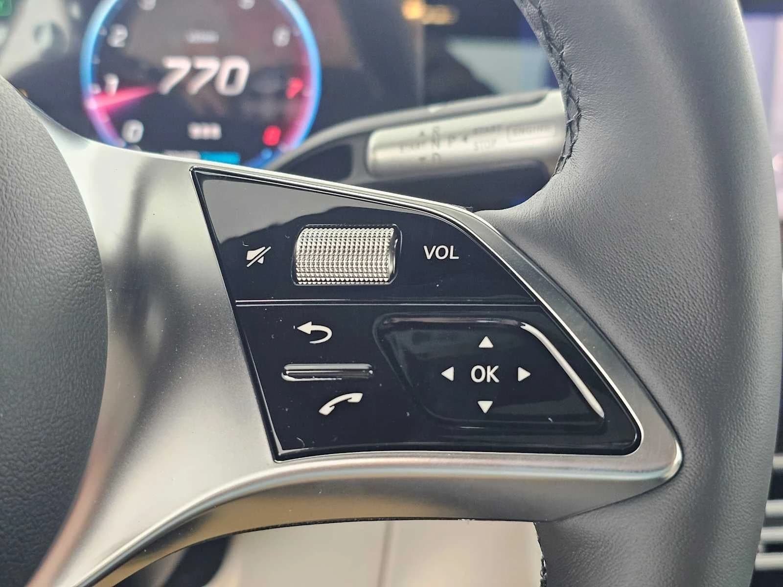 Mercedes-Benz CLA CLA 220 Hybrid FWD 2027 — side view